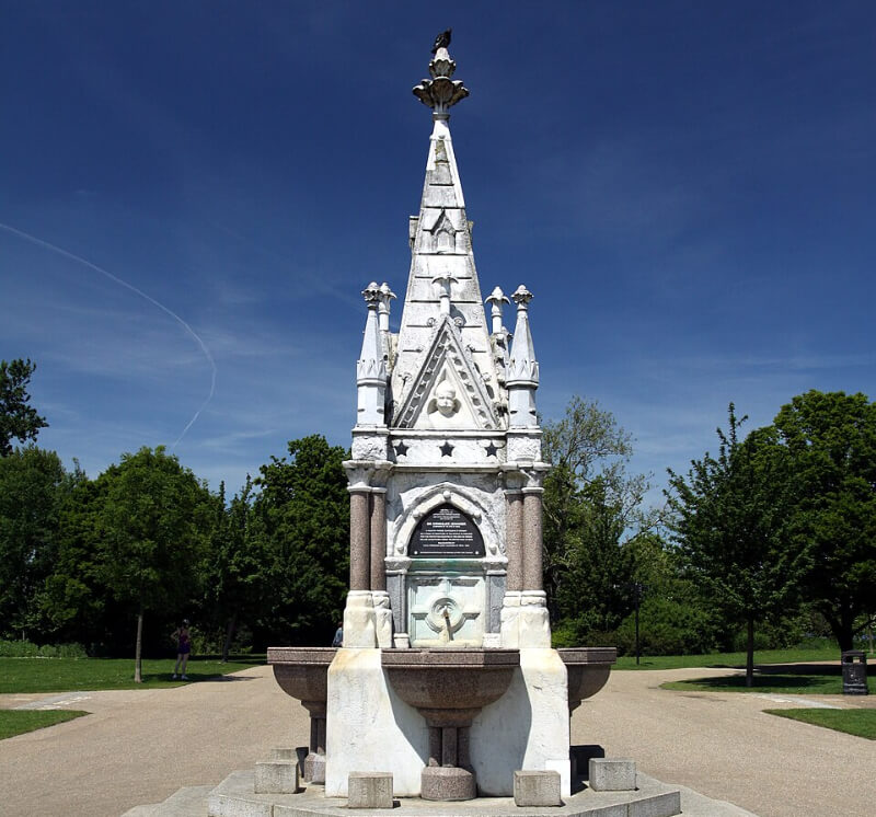 The Indian Fountain in the Broad Walk